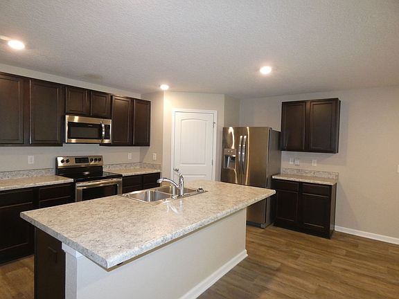 5th image of 6371 Churchill Cir