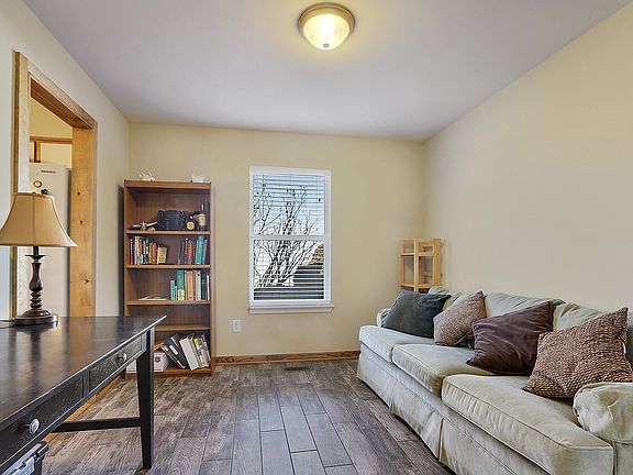 4th image of 22144 W Plymouth Cir