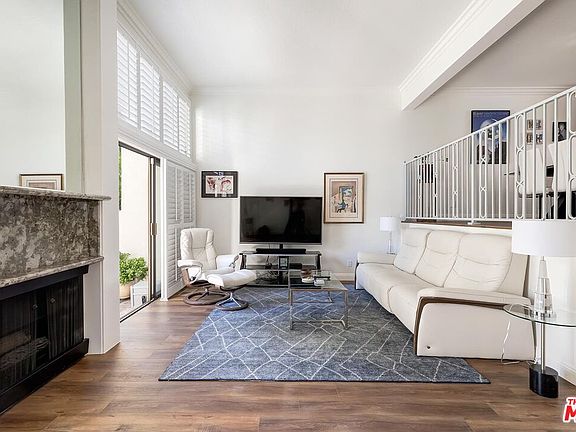 4th image of 6263 1/2 Randi Ave