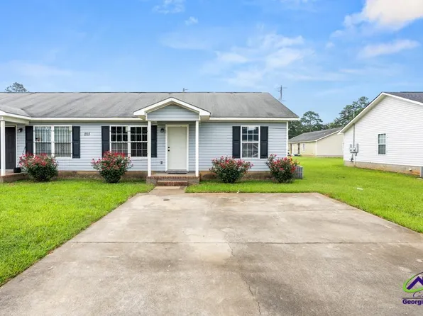 203 Brooks Blvd, Fort Valley, GA 31030