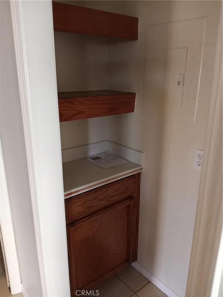 2 bed, 2.5 bath, 1253 sqft, $3,350 — Photo 4