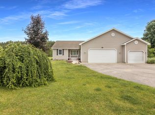 6886 Windwood Dr, Lake Ann, MI 49650