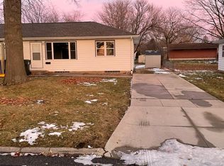 3112 Homeway Dr, Cedar Falls, IA 50613