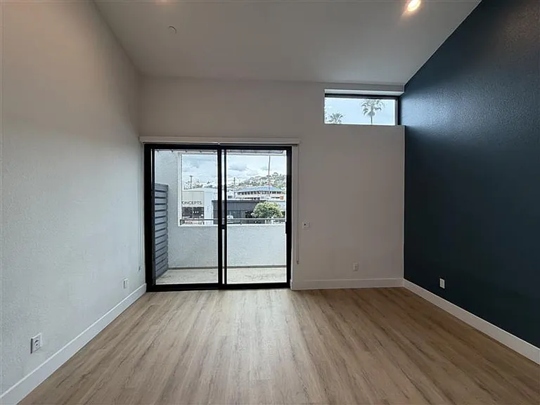 Girard Lofts — Photo 18