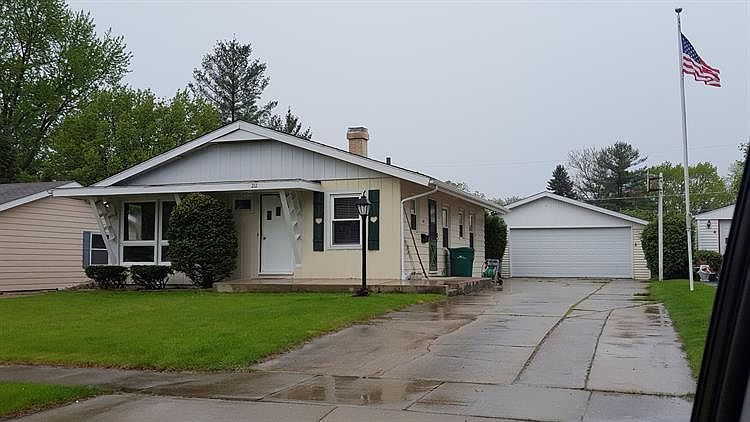 1st image of 212 River Dr