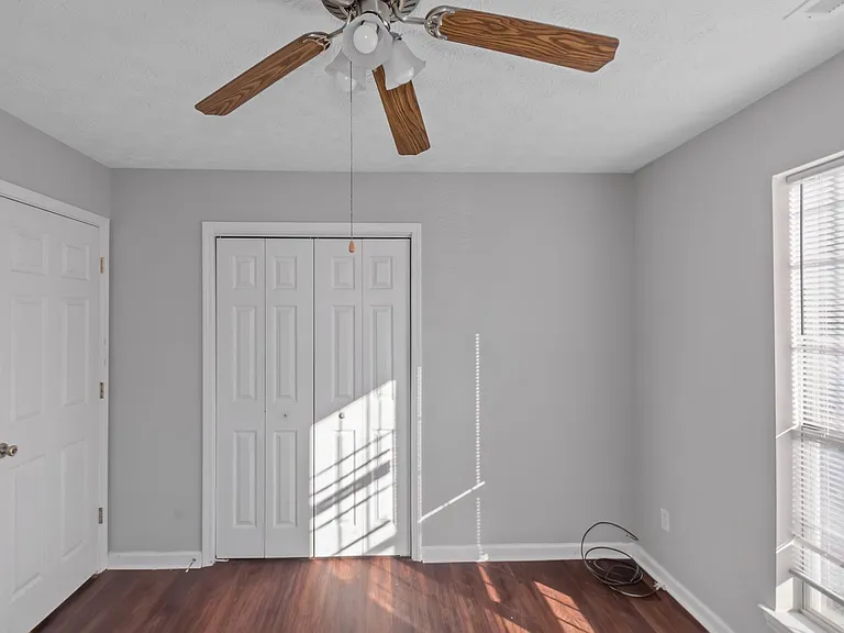 401 Edgewood Dr — Photo 25
