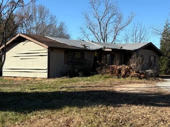 511 Double Branch Rd, Cowpens, SC 29330