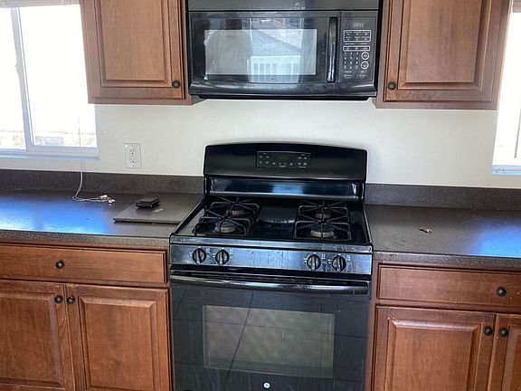 5th image of 704-708 Diamond St