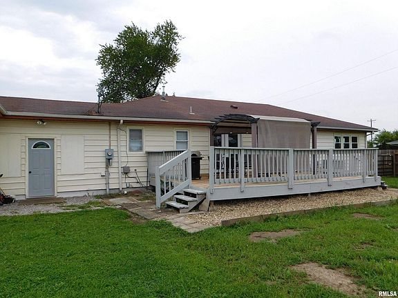 3rd image of 2701 S Broadway Ave