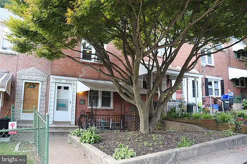 317 W Salaignac St Photo 1