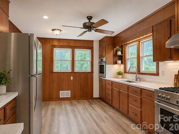 5th image of 456 Lower Grassy Branch Rd
