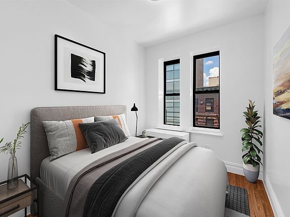 3rd image of 122 Norfolk St APT 2