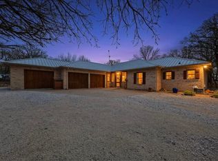 185 Silver Lakes Dr, Sunset, TX 76270