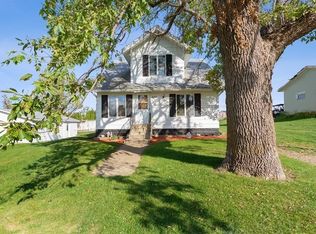 307 Main St, Elberon, IA 52225