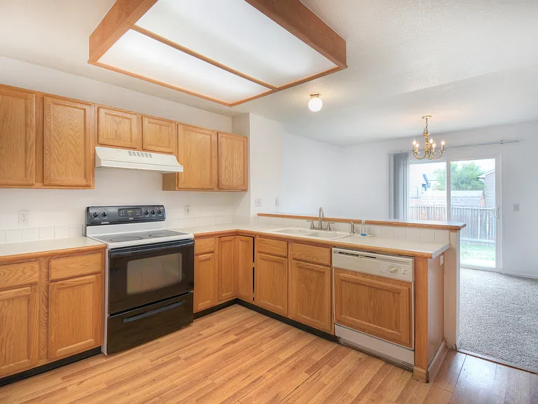 2024 Hibbard Ln — Photo 13