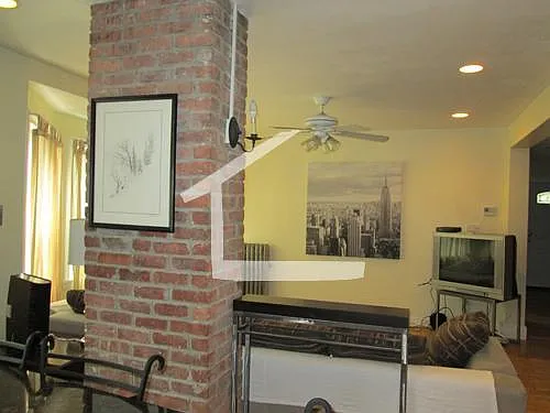 11 Holman St #2 — Photo 9