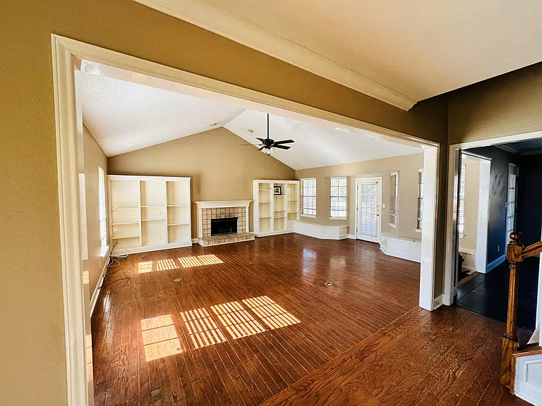 1874 Oak Gln — Photo 5