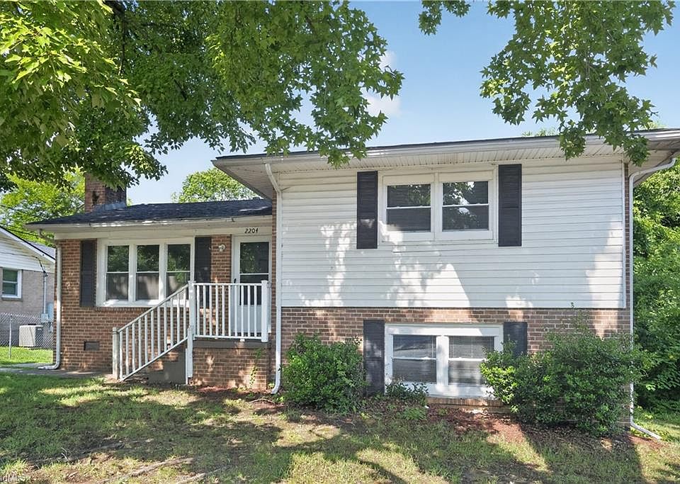 1st image of 2204 Maybank Dr