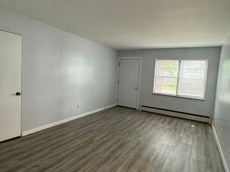 2301 W Lawrence Ave #1 — Photo 4