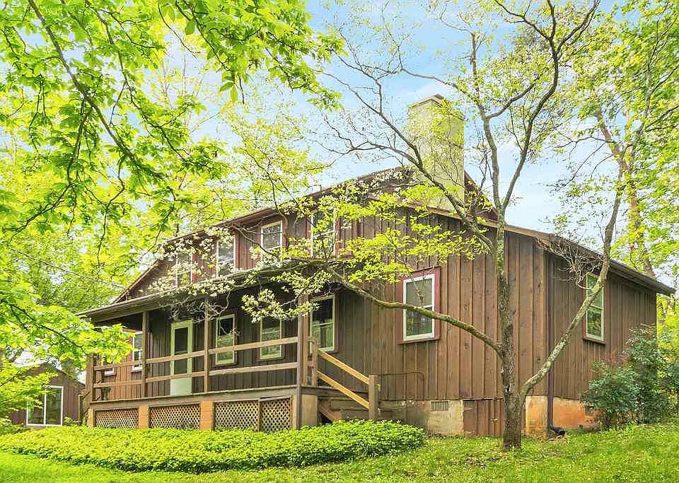 1st image of 6103 Wild Pear Ln