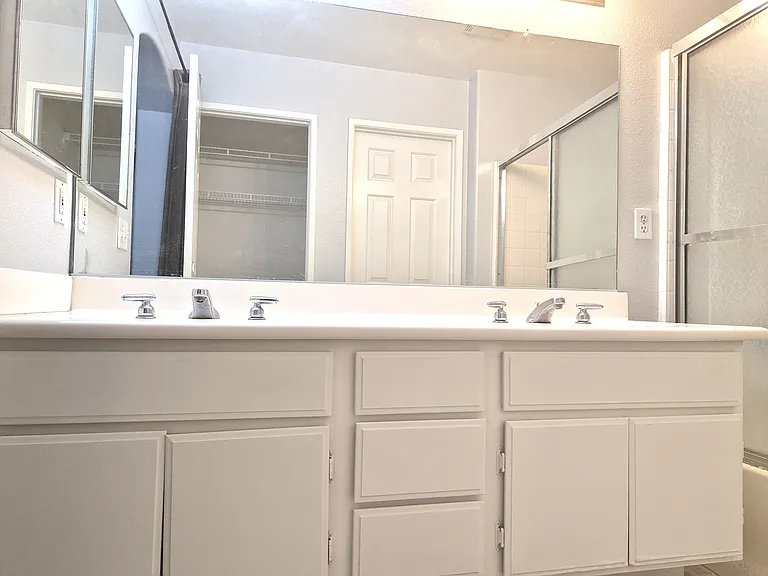 9985 Orange St — Photo 13