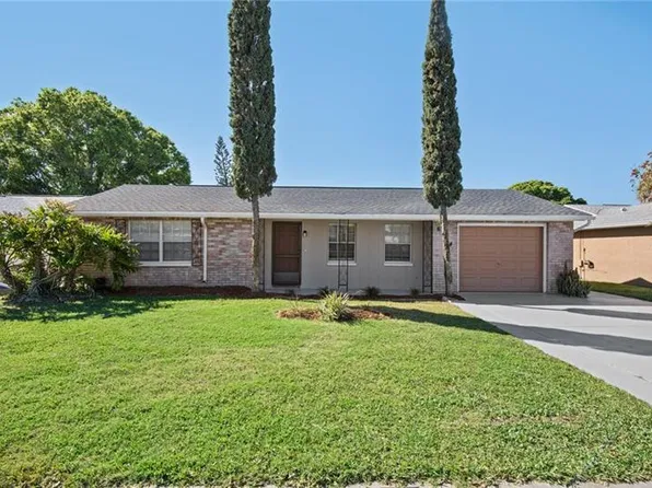 6124 Seabreeze Dr, Port Richey, FL 34668