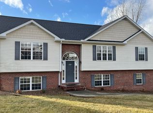 2985 W Haven Dr, Cookeville, TN 38501