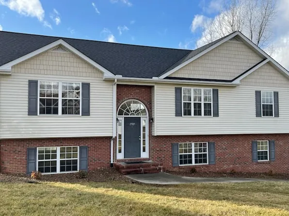 2985 W Haven Dr, Cookeville, TN 38501