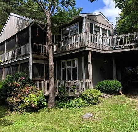 2nd image of 198 Hillcrest Dr