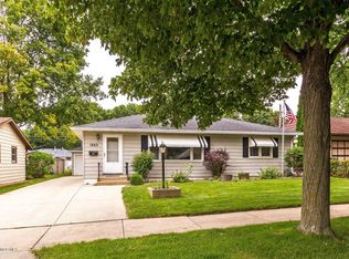 1863 17th St NW, Rochester, MN 55901