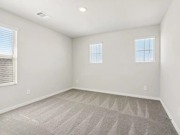 701 Easthill Dr — Photo 21