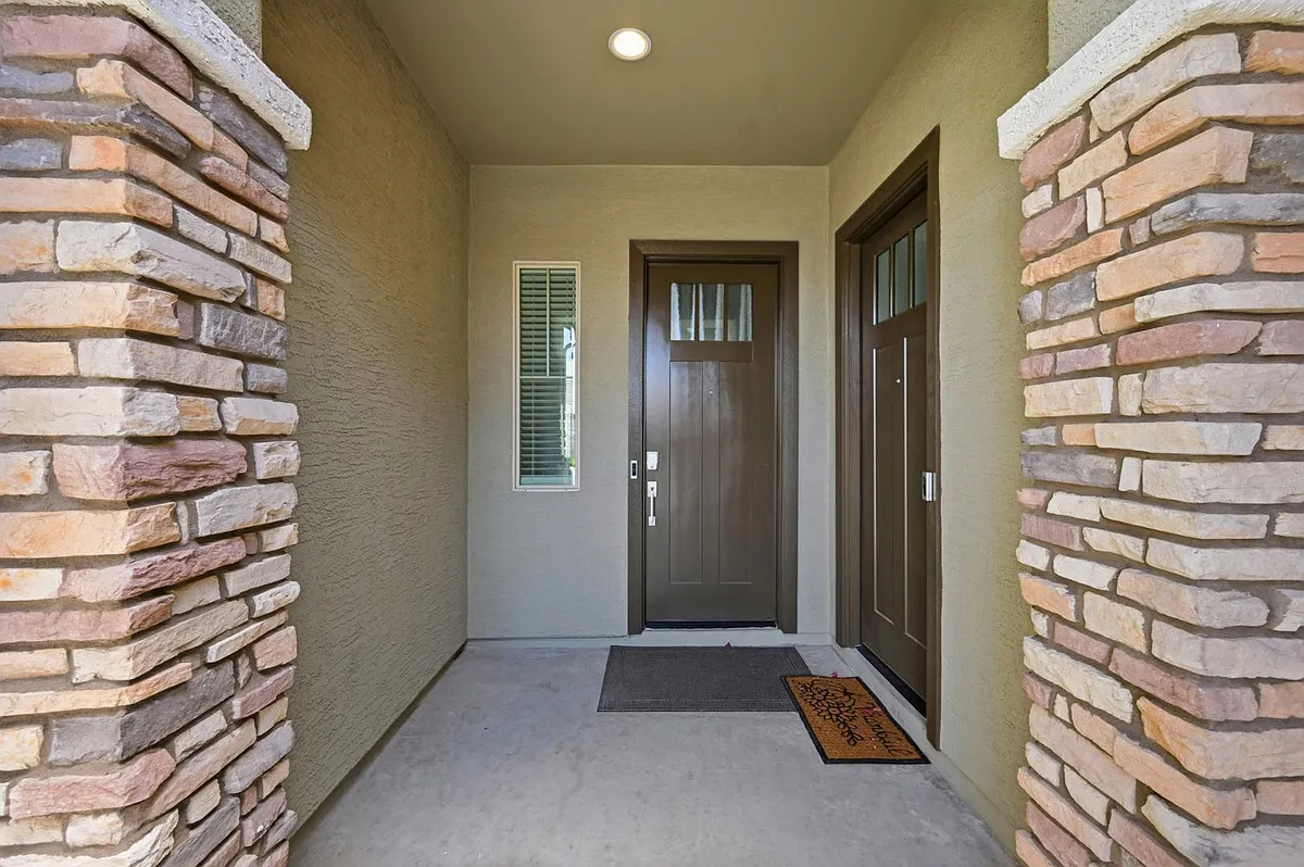 Building Photo - 4323 N 92nd Dr