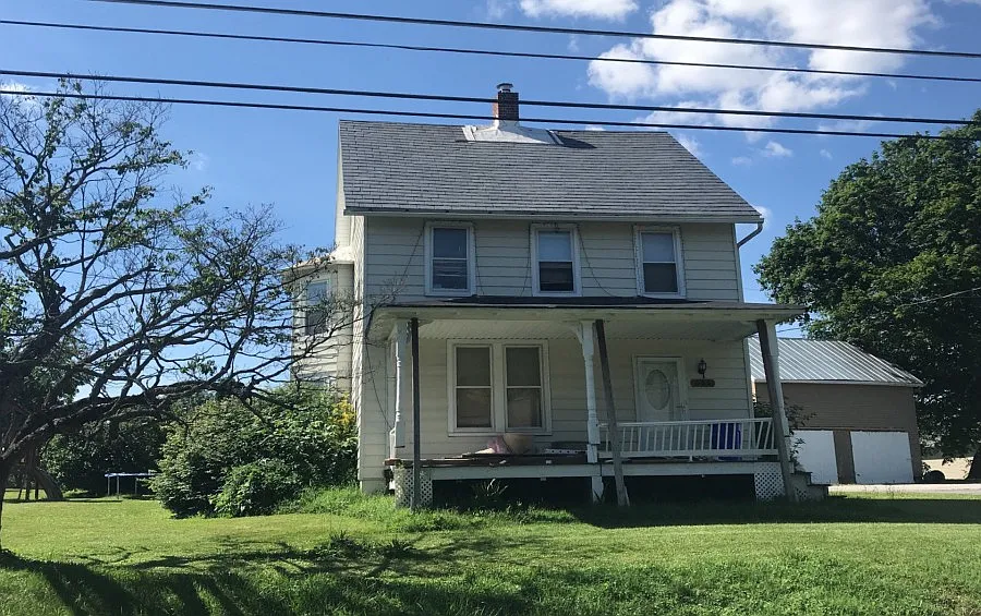 686 New Park Rd photo 1