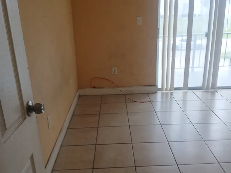 5100 SW 41st St #202 — Photo 6