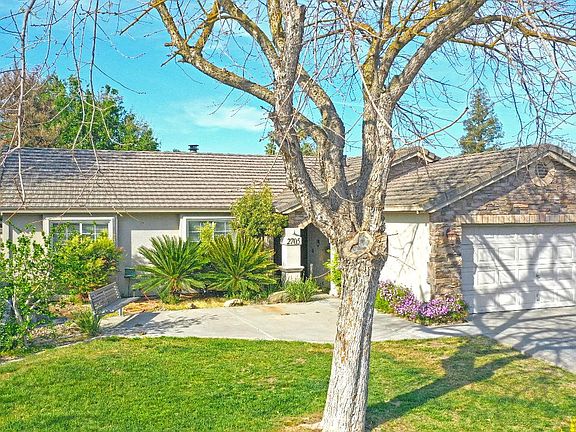 4th image of 2705 Tricia Ct