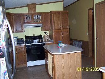 4th image of 320 Jackson St E