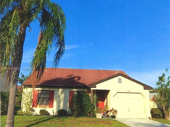1331 SE Carrington Ct, Port Saint Lucie, FL 34952