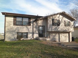 6417 N 67th St, Omaha, NE 68104