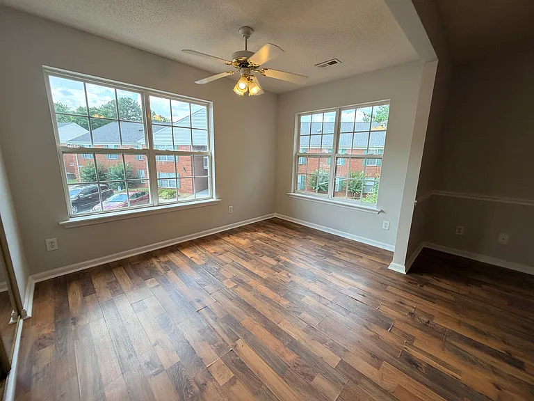 527 Third Loop Rd #E — Photo 12