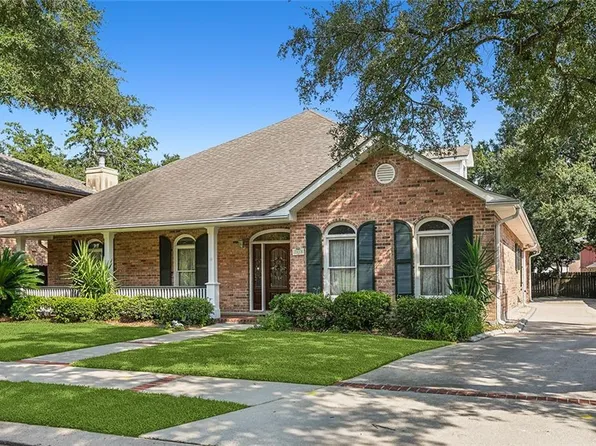 7413 Stoneleigh Dr, Harahan, LA 70123