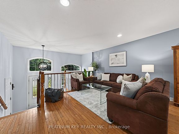 5th image of 22 Ridge St