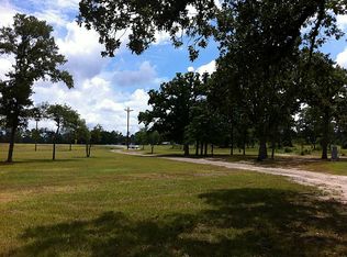 10 Davis Rd, Huntsville, TX 77320