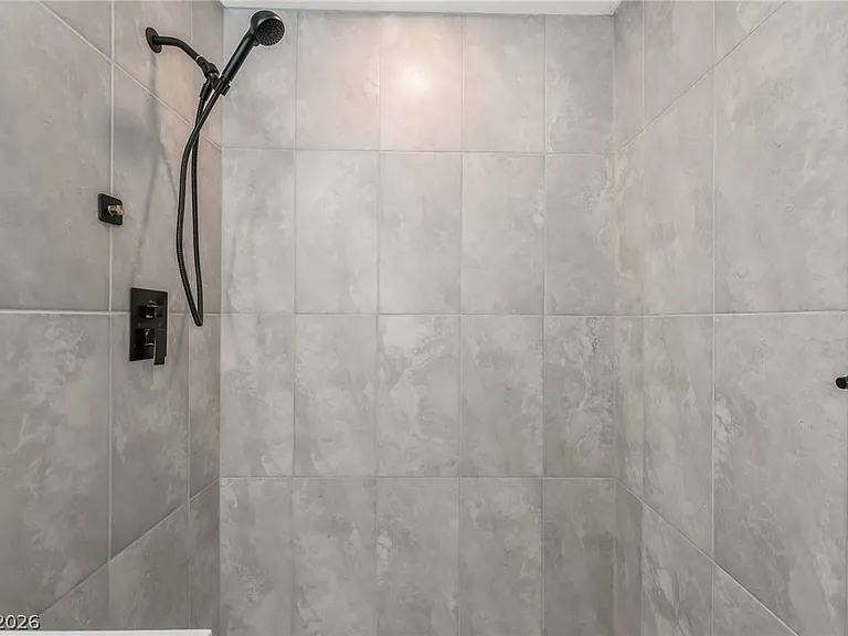 1610 E Ogden Ave — Photo 27
