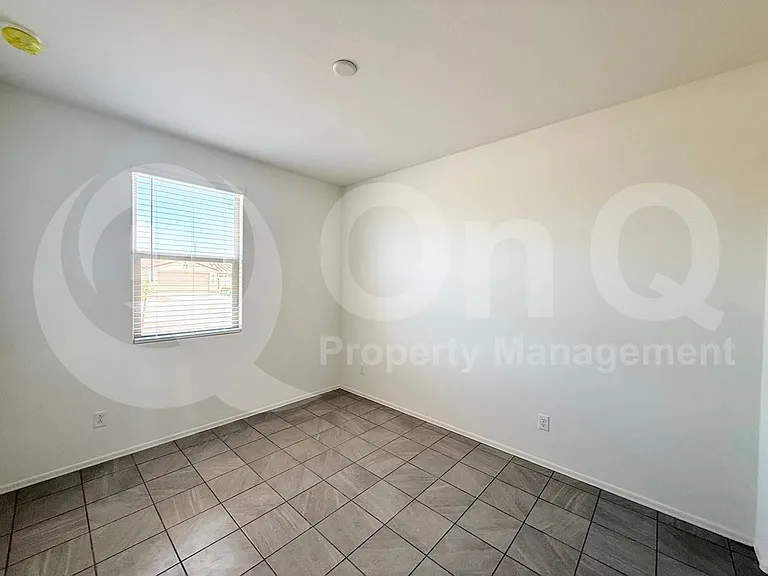 1477 E Chandler Ct — Photo 8