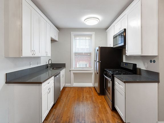 5th image of 3957A McDonald Ave #0