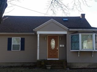 13 Roland Rd, Peabody, MA 01960