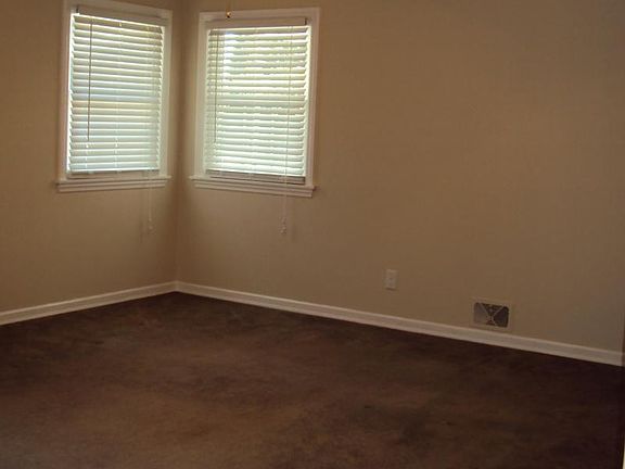 5th image of 1325 Eastside Ave