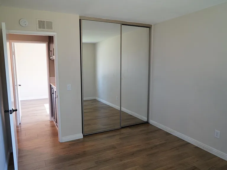 24427 Goldpoint Pl — Photo 16