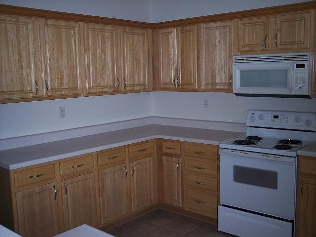 KITCHEN VIEW 2