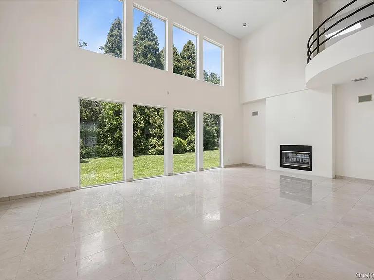 67 Parkway Dr — Photo 7